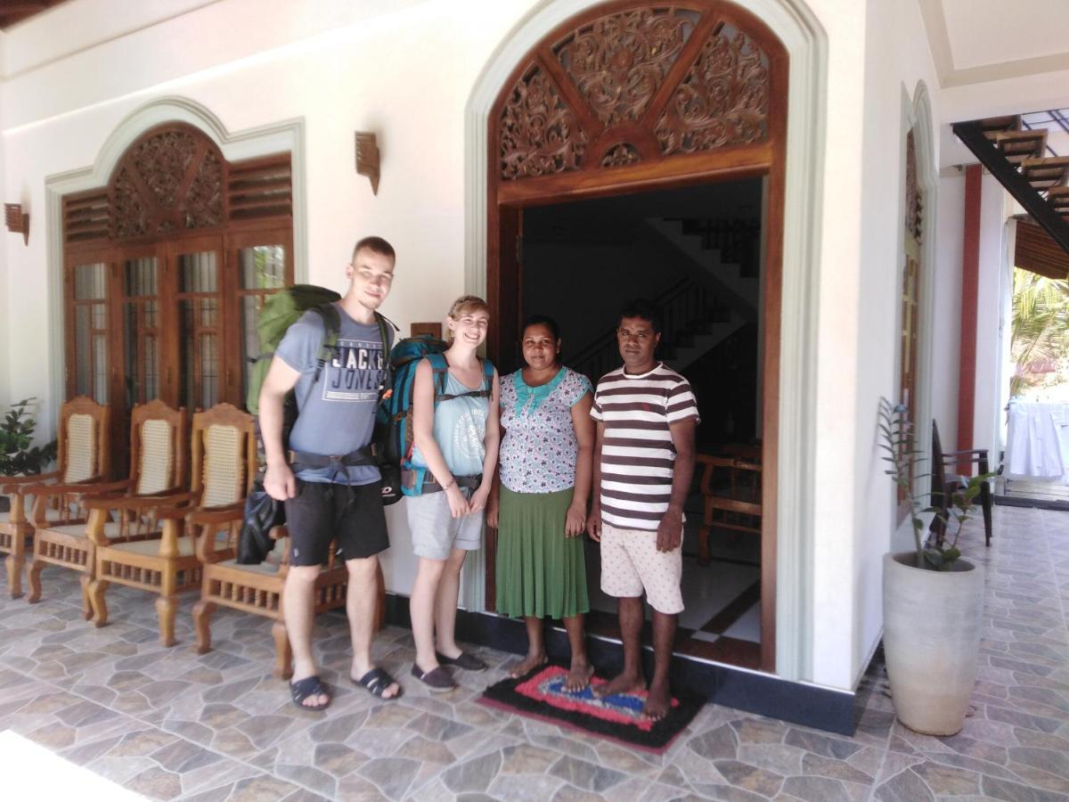 Janu Homestay Tangalle Εξωτερικό φωτογραφία